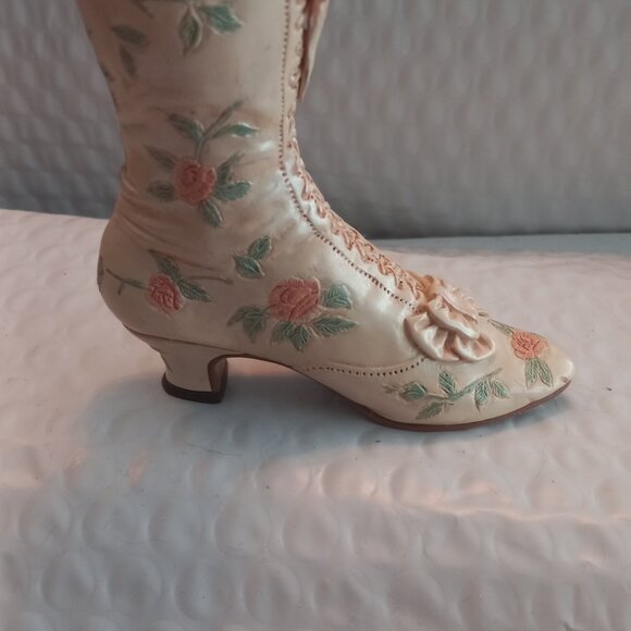 Just The Right Shoe By Raine Victorian Wedding Boot Mini Figurine 25088 - Picture 5 of 10